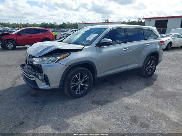 5TDZZRFHXKS309361 2019 TOYOTA HIGHLANDER - Image 2