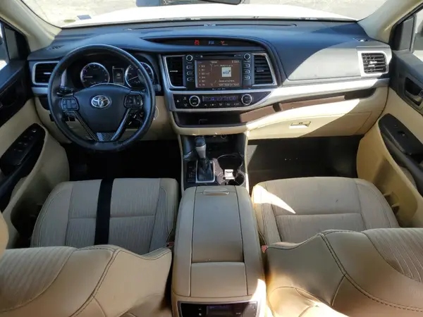 5TDZZRFHXKS323065 2019 TOYOTA HIGHLANDER - Image 8
