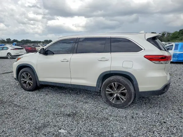 5TDZZRFHXKS328637 2019 TOYOTA HIGHLANDER - Image 2