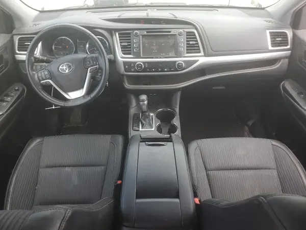 5TDZZRFHXKS335782 2019 TOYOTA HIGHLANDER - Image 8