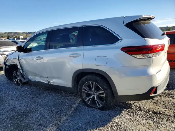 5TDZZRFHXKS344790 2019 TOYOTA HIGHLANDER - Image 2
