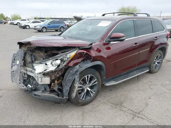 5TDZZRFHXKS351139 2019 TOYOTA HIGHLANDER - Image 2