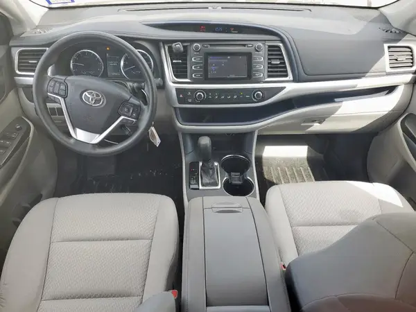 5TDZZRFHXKS352971 2019 TOYOTA HIGHLANDER - Image 8