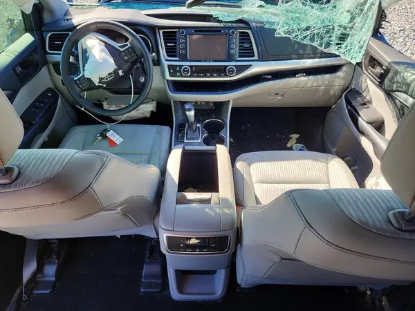 5TDZZRFHXKS370242 2019 TOYOTA HIGHLANDER - Image 8