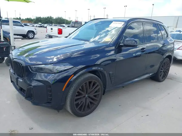 5UX13EU00R9S18482 2024 BMW X5 - Image 2