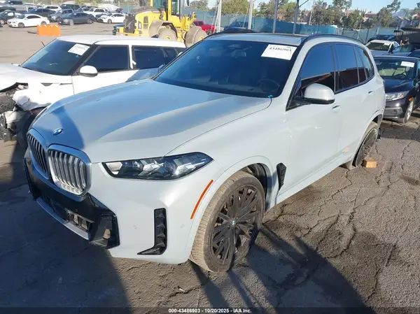 5UX13EU00R9S78326 2024 BMW X5 - Image 2