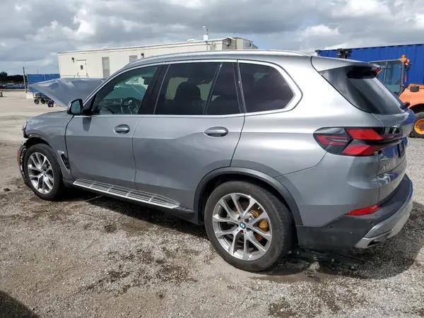 5UX13EU00R9T27525 2024 BMW X5 - Image 2