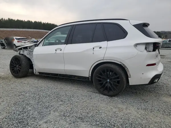5UX13EU00R9U82995 2024 BMW X5 - Image 2