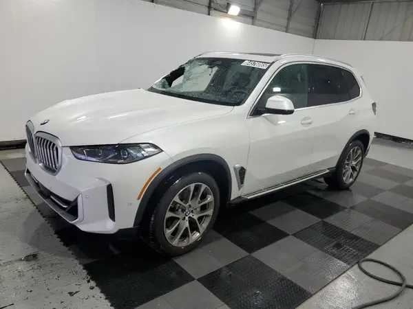 5UX13EU00R9V08625 2024 BMW X5 - Image 1