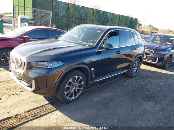 5UX13EU00R9V52785 2024 BMW X5 - Image 2