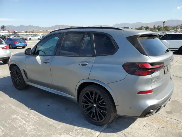 5UX13EU00S9X95583 2025 BMW X5 - Image 2