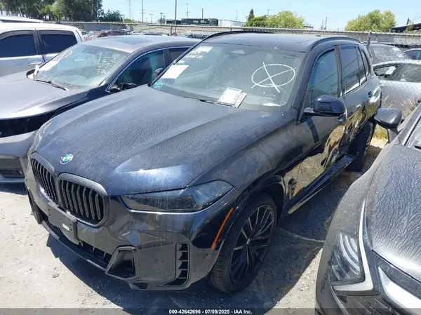 5UX13EU00S9Y00376 2025 BMW X5 - Image 2