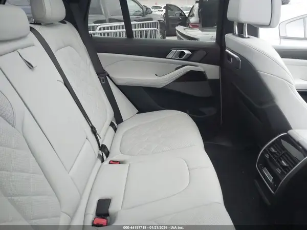 5UX13EU00S9Y13211 2025 BMW X5 - Image 8