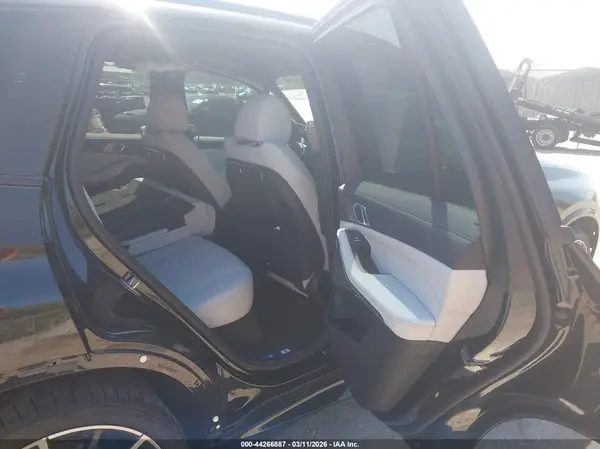 5UX13EU00T9087335 2026 BMW X5 - Image 8