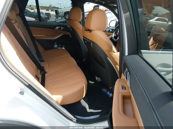 5UX13EU00T9126960 2026 BMW X5 - Image 8