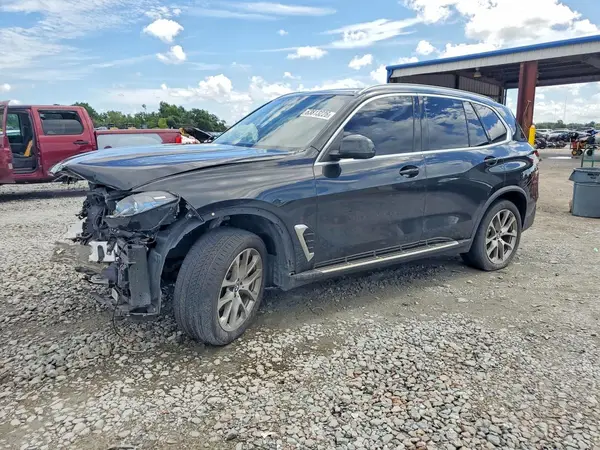 5UX13EU01R9U34292 2024 BMW X5 - Image 1