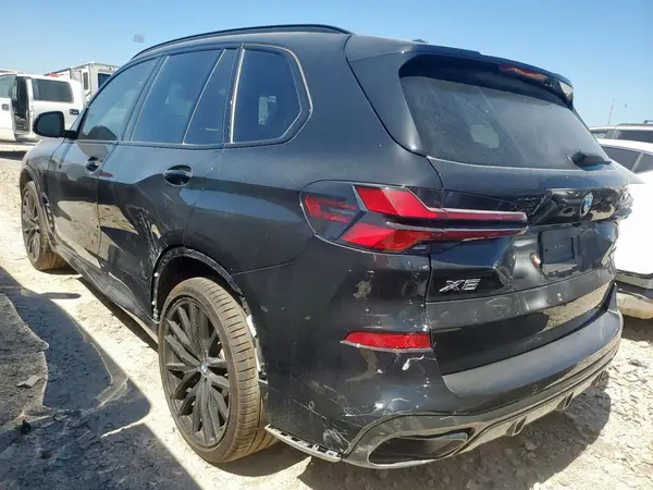 5UX13EU01R9V08603 2024 BMW X5 - Image 2