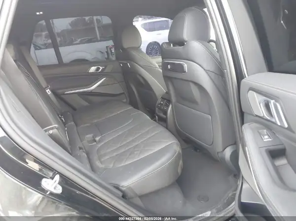5UX13EU01R9V10657 2024 BMW X5 - Image 8