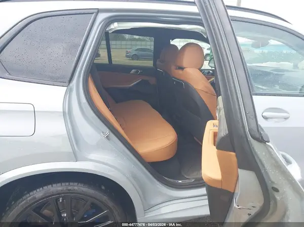 5UX13EU01S9W92432 2025 BMW X5 - Image 8