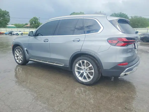 5UX13EU02R9S54075 2024 BMW X5 - Image 2