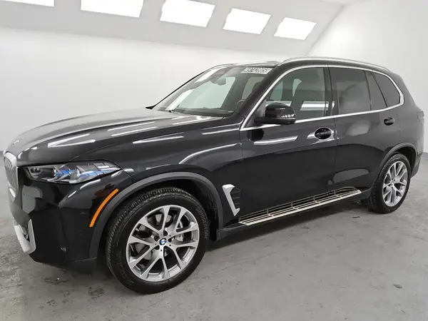 5UX13EU02R9T46173 2024 BMW X5 - Image 1