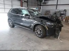 5UX13EU02R9T70599 2024 BMW X5