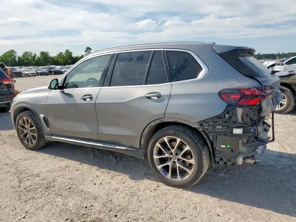 5UX13EU02R9U31546 2024 BMW X5 - Image 2