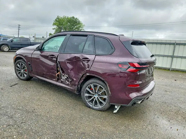 5UX13EU02R9V10778 2024 BMW X5 - Image 2