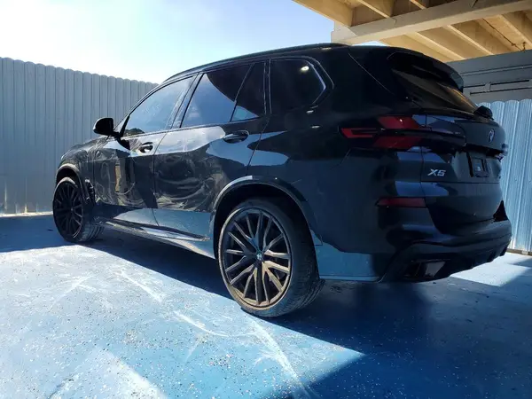 5UX13EU02R9V30352 2024 BMW X5 - Image 2