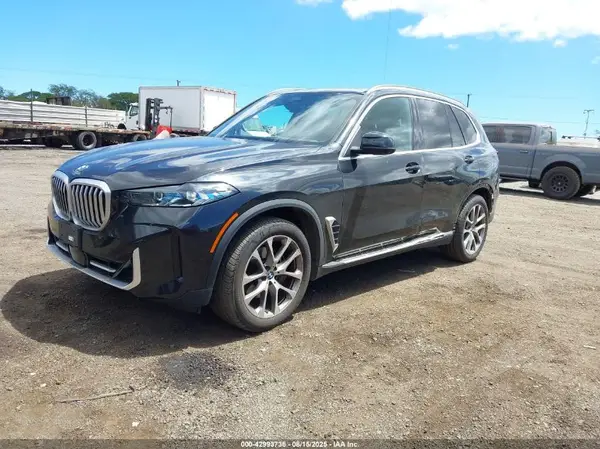 5UX13EU02R9V48088 2024 BMW X5 - Image 2
