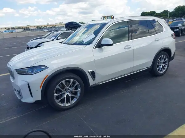 5UX13EU02R9V56434 2024 BMW X5 - Image 2