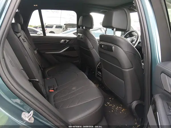 5UX13EU02S9W95680 2025 BMW X5 - Image 8