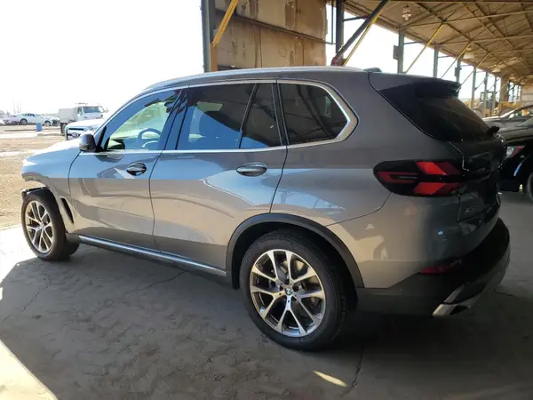 5UX13EU02S9Y27286 2025 BMW X5 - Image 2