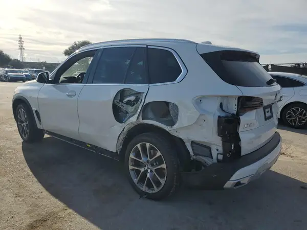 5UX13EU02S9Z35830 2025 BMW X5 - Image 2