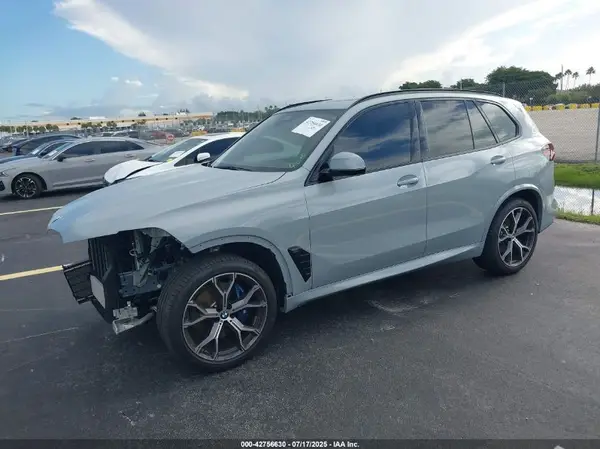 5UX13EU02S9Z47766 2025 BMW X5 - Image 2