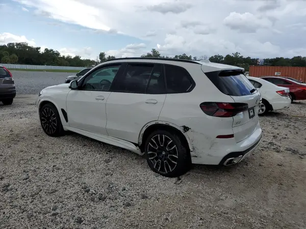 5UX13EU02S9Z50425 2025 BMW X5 - Image 2