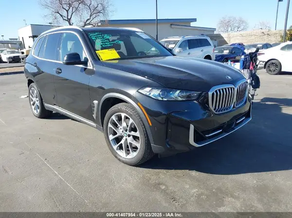 5UX13EU03R9T19645 2024 BMW X5 - Image 1