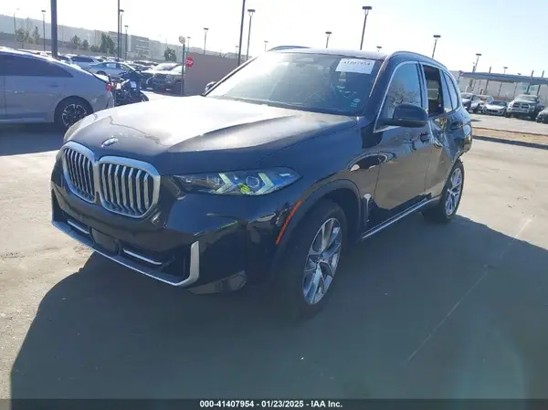 5UX13EU03R9T19645 2024 BMW X5 - Image 2