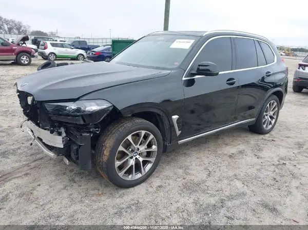 5UX13EU03R9U62255 2024 BMW X5 - Image 2