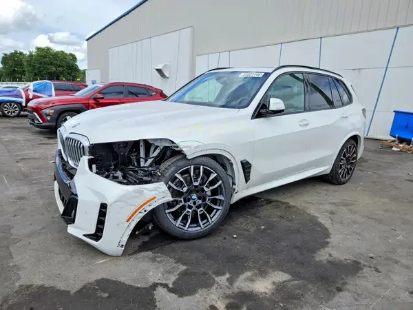 5UX13EU03R9V06996 2024 BMW X5 - Image 1
