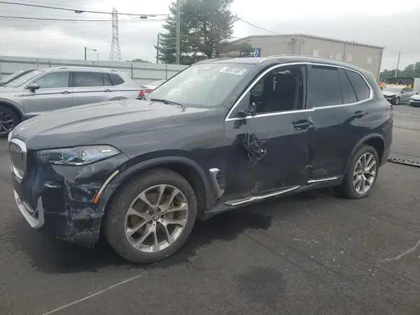 5UX13EU03R9V08439 2024 BMW X5 - Image 1
