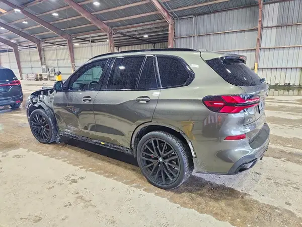 5UX13EU03R9V09042 2024 BMW X5 - Image 2