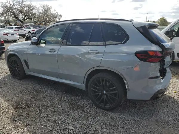 5UX13EU03R9V25287 2024 BMW X5 - Image 2