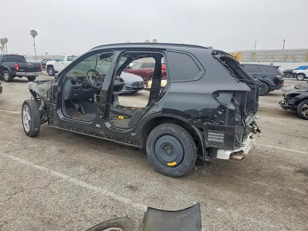 5UX13EU03R9W16351 2024 BMW X5 - Image 2