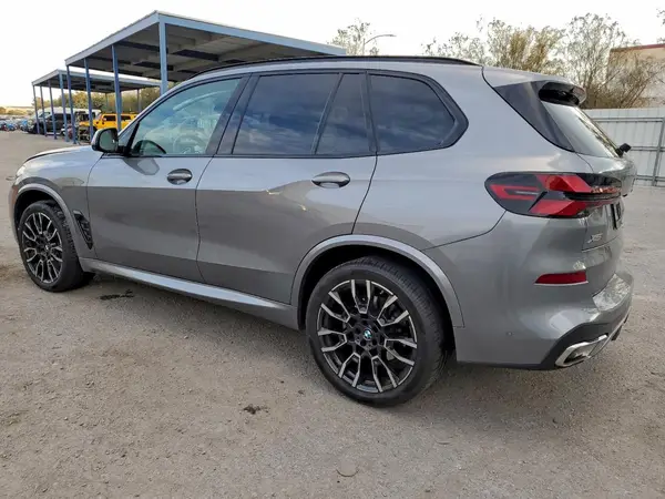 5UX13EU03S9W45287 2025 BMW X5 - Image 2
