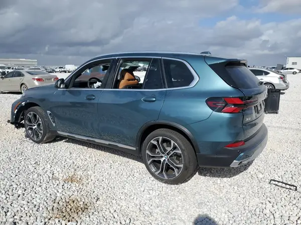 5UX13EU03S9W71937 2025 BMW X5 - Image 2