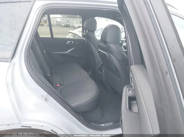 5UX13EU03T9105343 2026 BMW X5 - Image 8