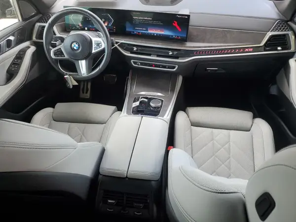 5UX13EU04R9S18193 2024 BMW X5 - Image 8