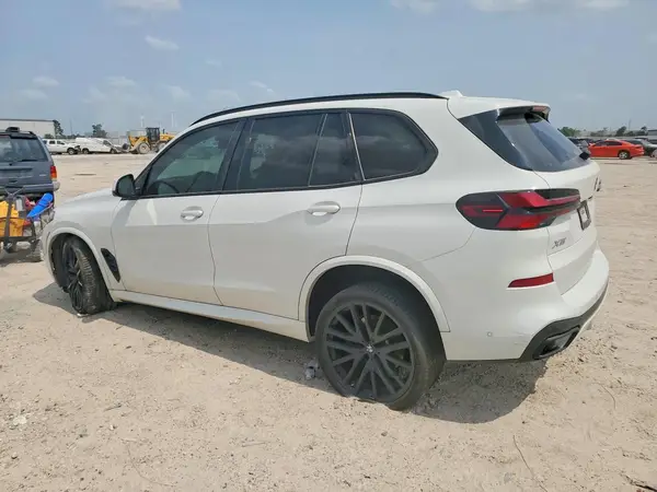 5UX13EU04R9S18694 2024 BMW X5 - Image 2