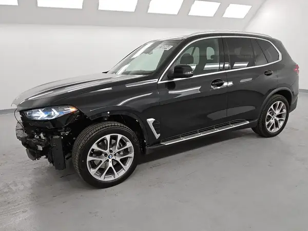 5UX13EU04R9V40249 2024 BMW X5 - Image 1